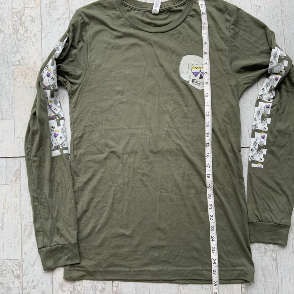 Skull Long Sleeve Tee Shirt Sz S Longer Length - Picture 7 of 7